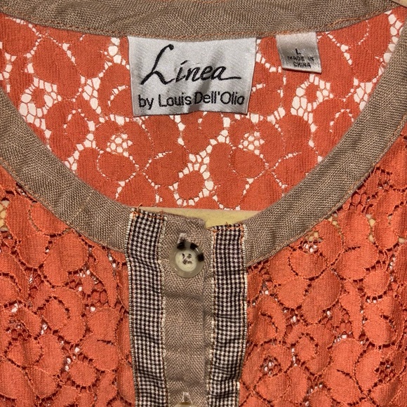 Beautiful peach lace top - Picture 3 of 6